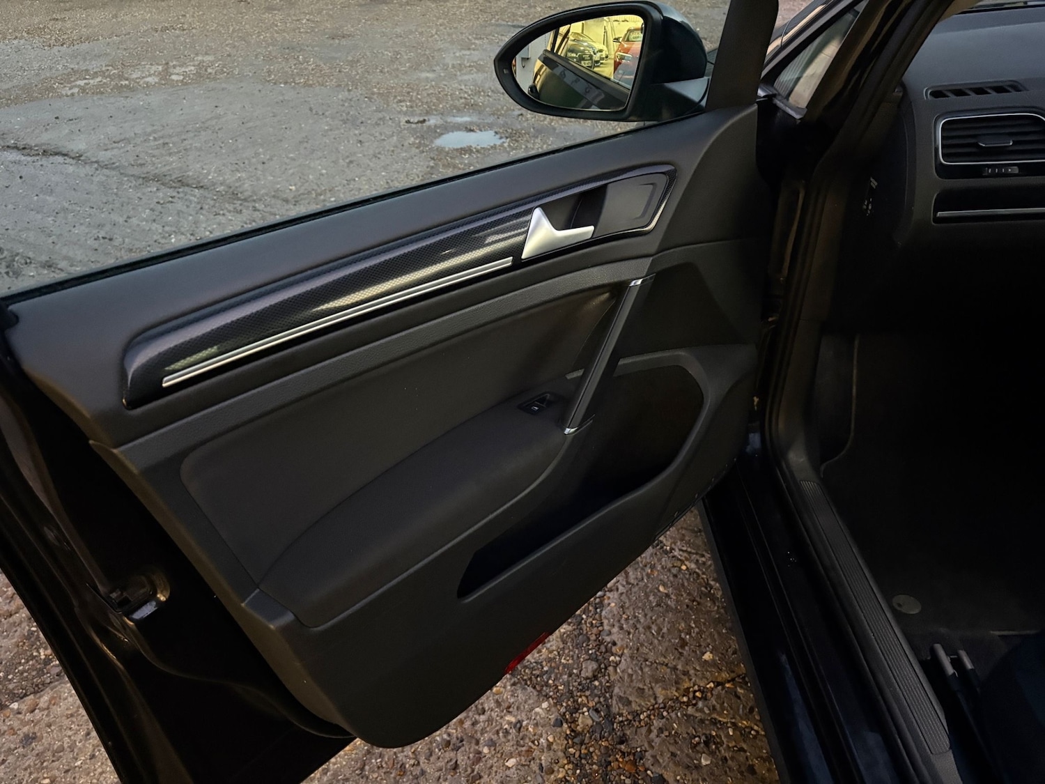 Used Volkswagen Golf 2014 for sale - 77125867: Photo 10