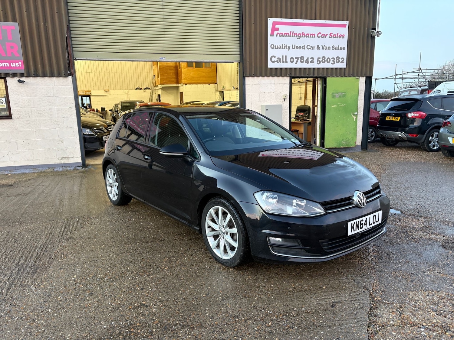 Used Volkswagen Golf 2014 for sale - 77125867: Photo 2