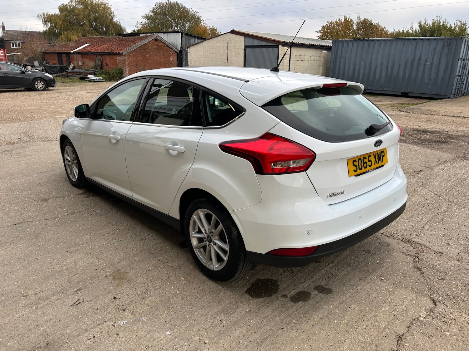 Used Ford Focus 2016 for sale - 76651111: Photo 3