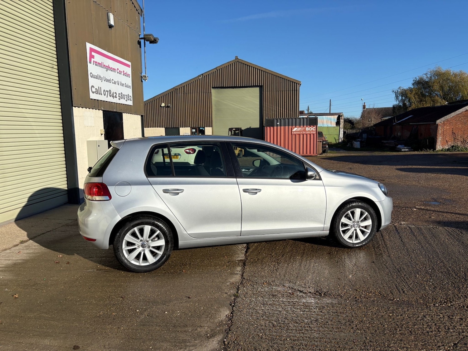 Used Volkswagen Golf 2010 for sale - 76652791: Photo 3