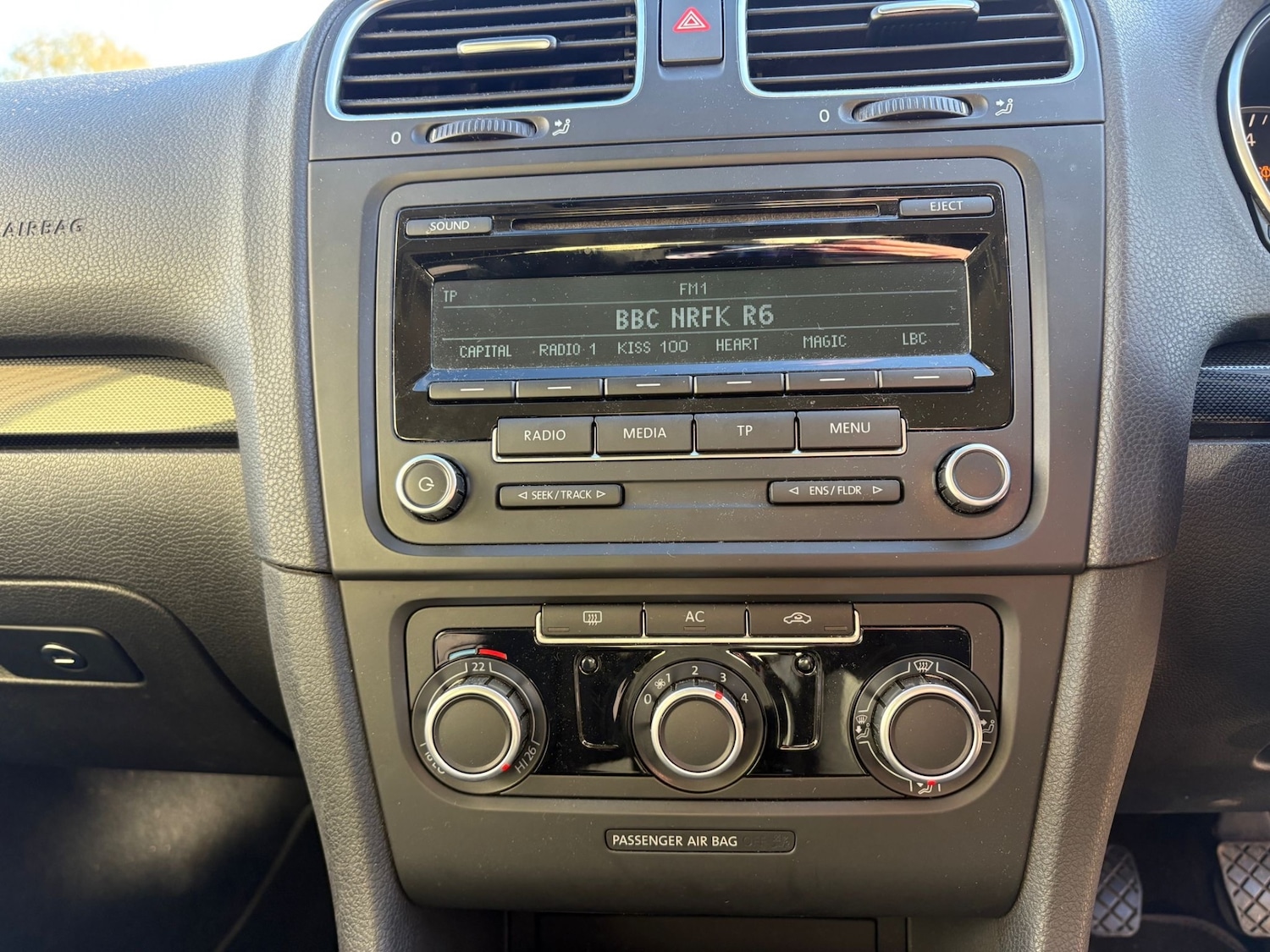 Used Volkswagen Golf 2010 for sale - 76652791: Photo 6