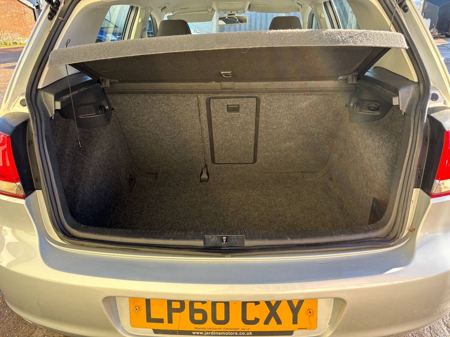 Used Volkswagen Golf 2010 for sale - 76652791: Photo 8