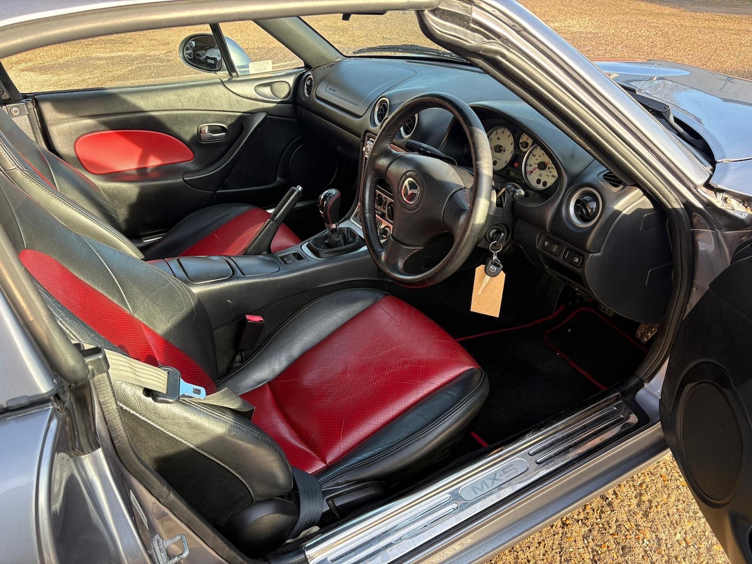 Used Mazda MX-5 2004 for sale - 76903800: Photo 13
