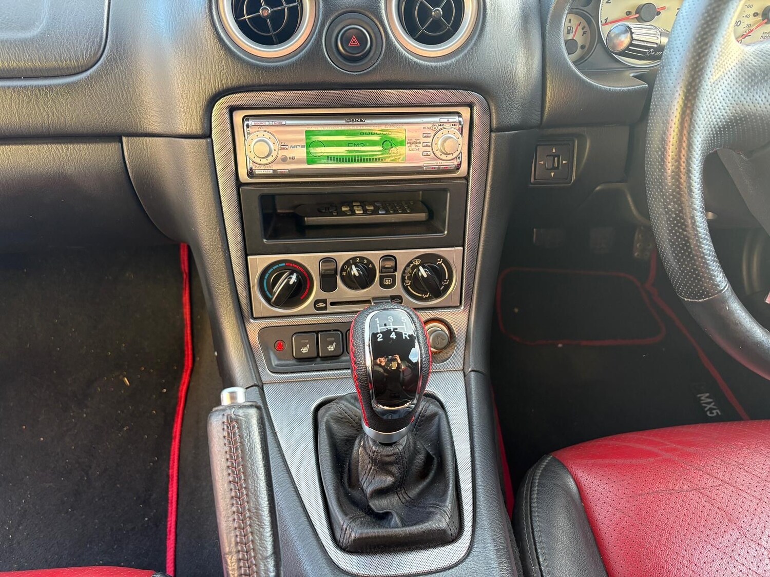 Used Mazda MX-5 2004 for sale - 76903800: Photo 14