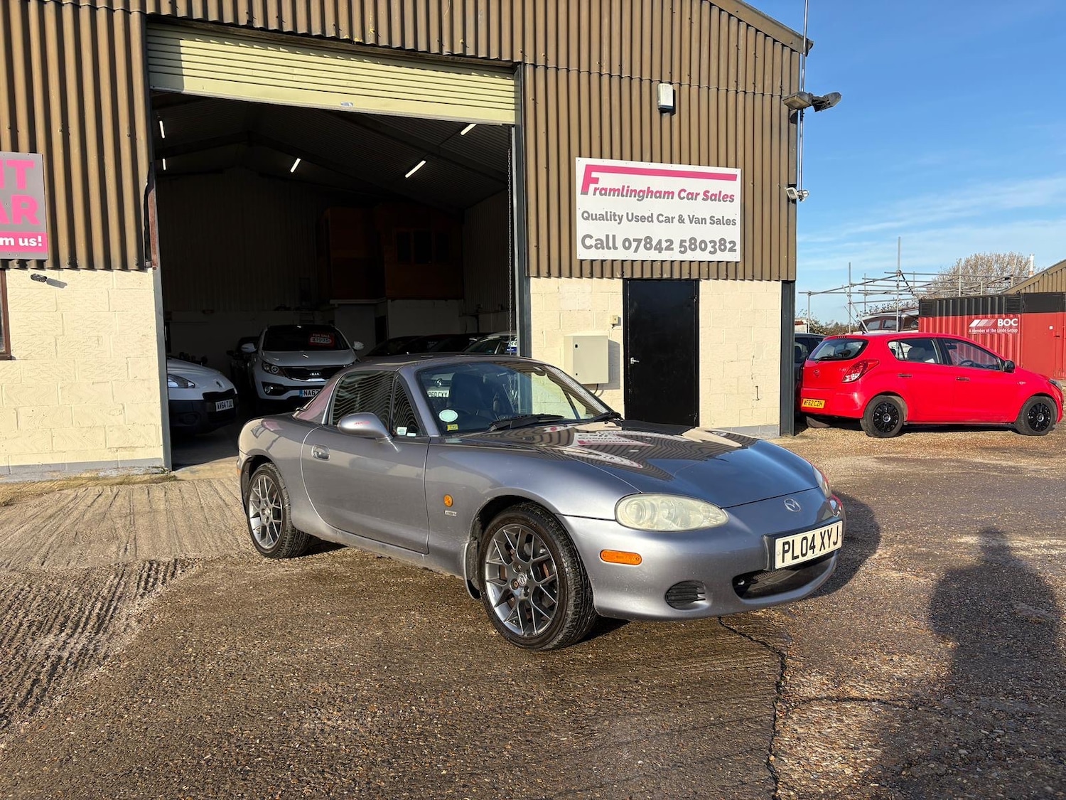 Used Mazda MX-5 2004 for sale - 76903800: Photo 3