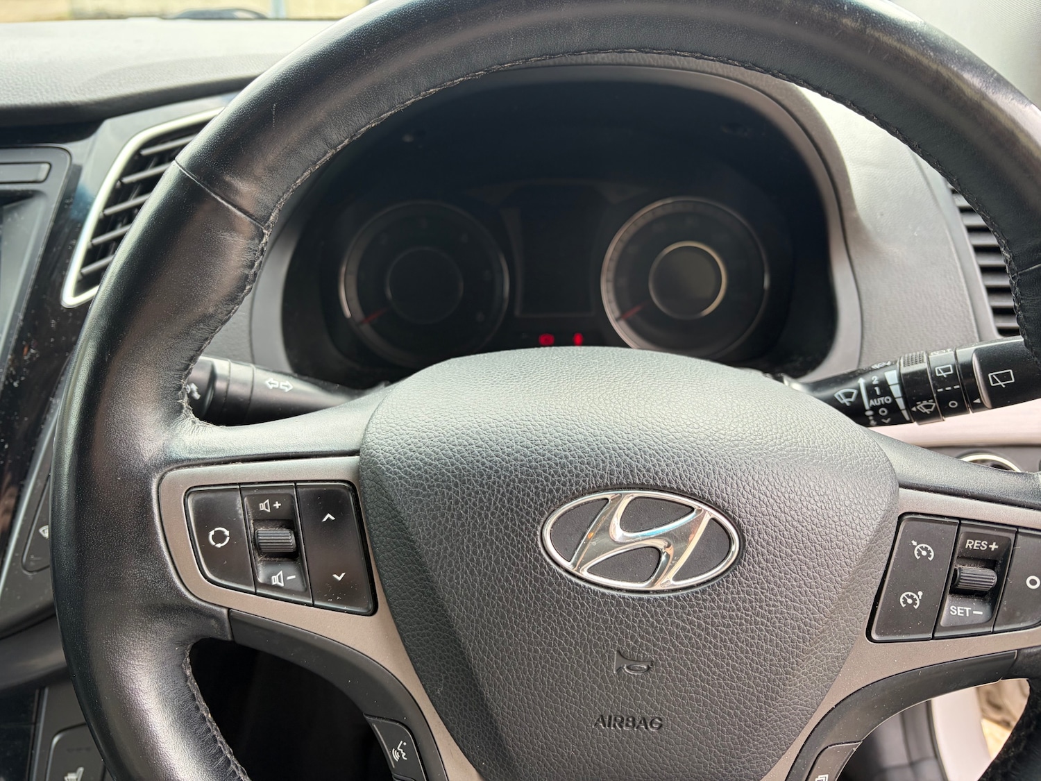 Used Hyundai i40 2015 for sale - 78092645: Photo 14