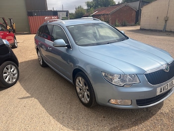 Used Skoda Superb 2013 for sale - 79196141: Photo