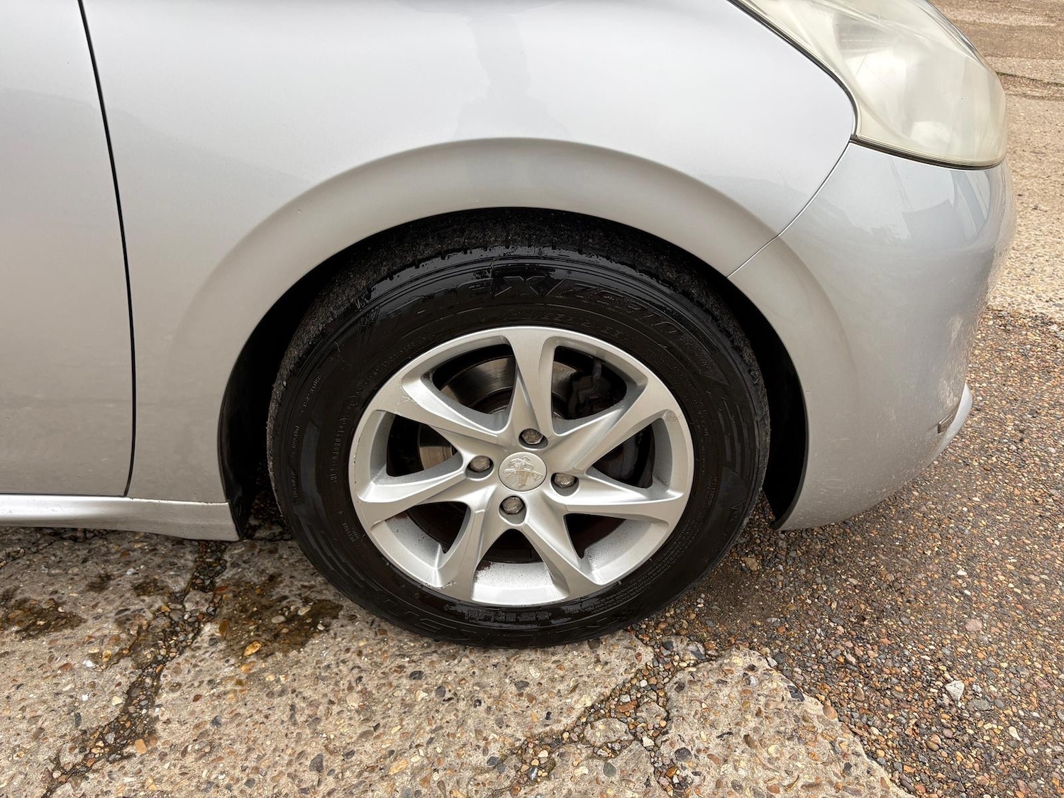 Used Peugeot 208 2012 for sale - 77420719: Photo 10