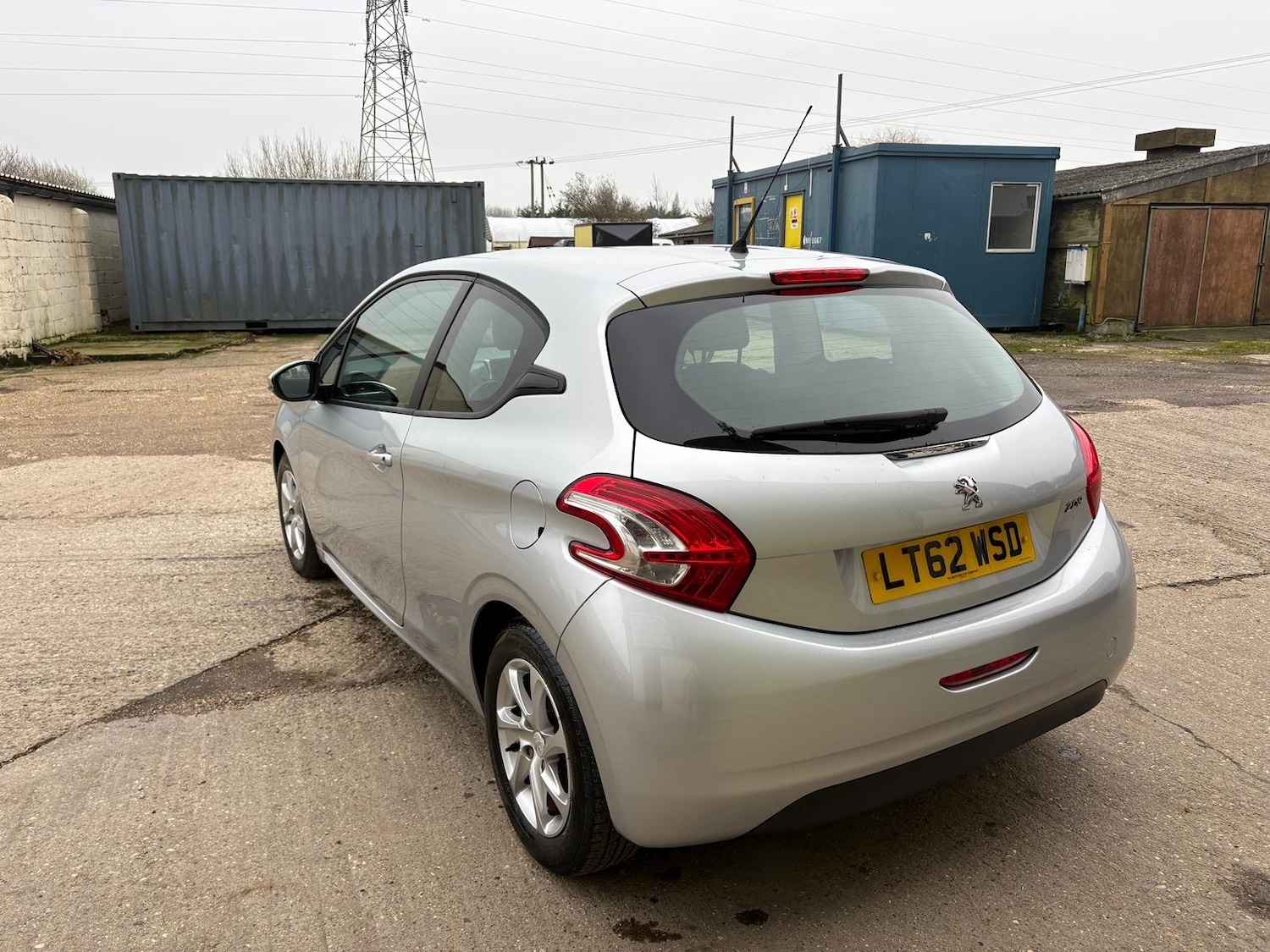 Used Peugeot 208 2012 for sale - 77420719: Photo 6