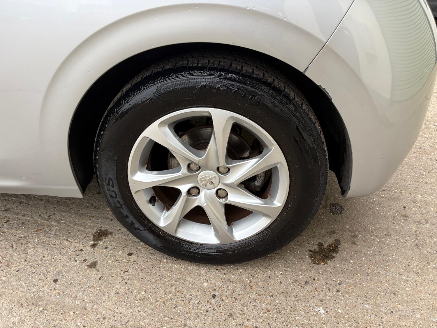 Used Peugeot 208 2012 for sale - 77420719: Photo 9