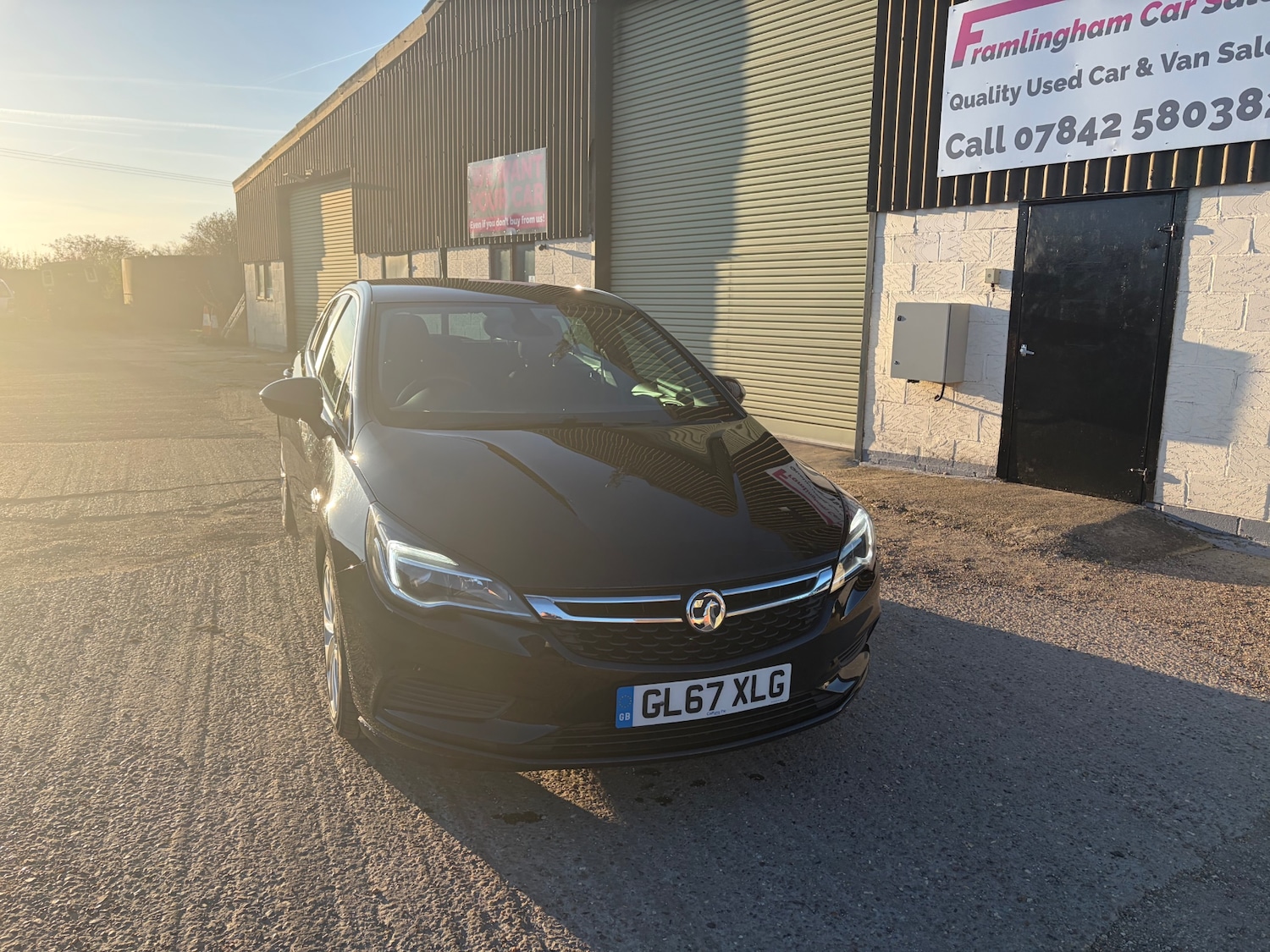 Used Vauxhall Astra 2017 for sale - 77080727: Photo 2