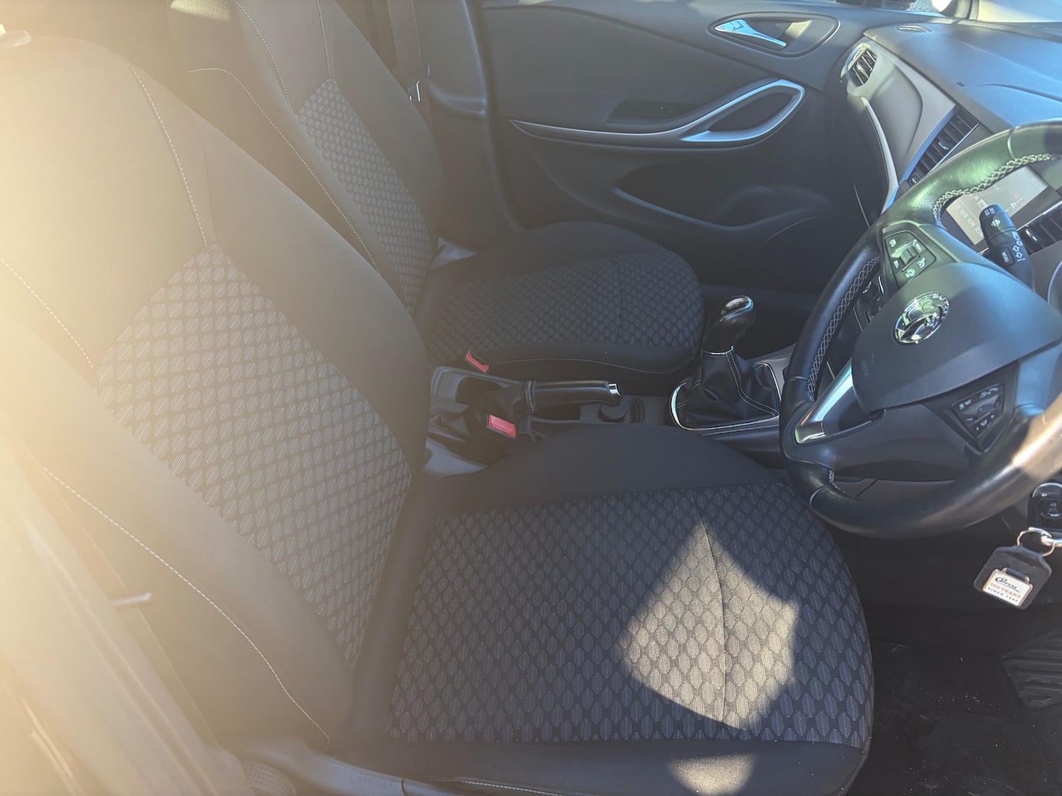 Used Vauxhall Astra 2017 for sale - 77080727: Photo 6