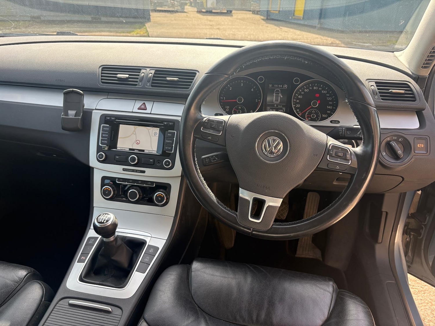 Used Volkswagen Passat 2010 for sale - 78202541: Photo 16