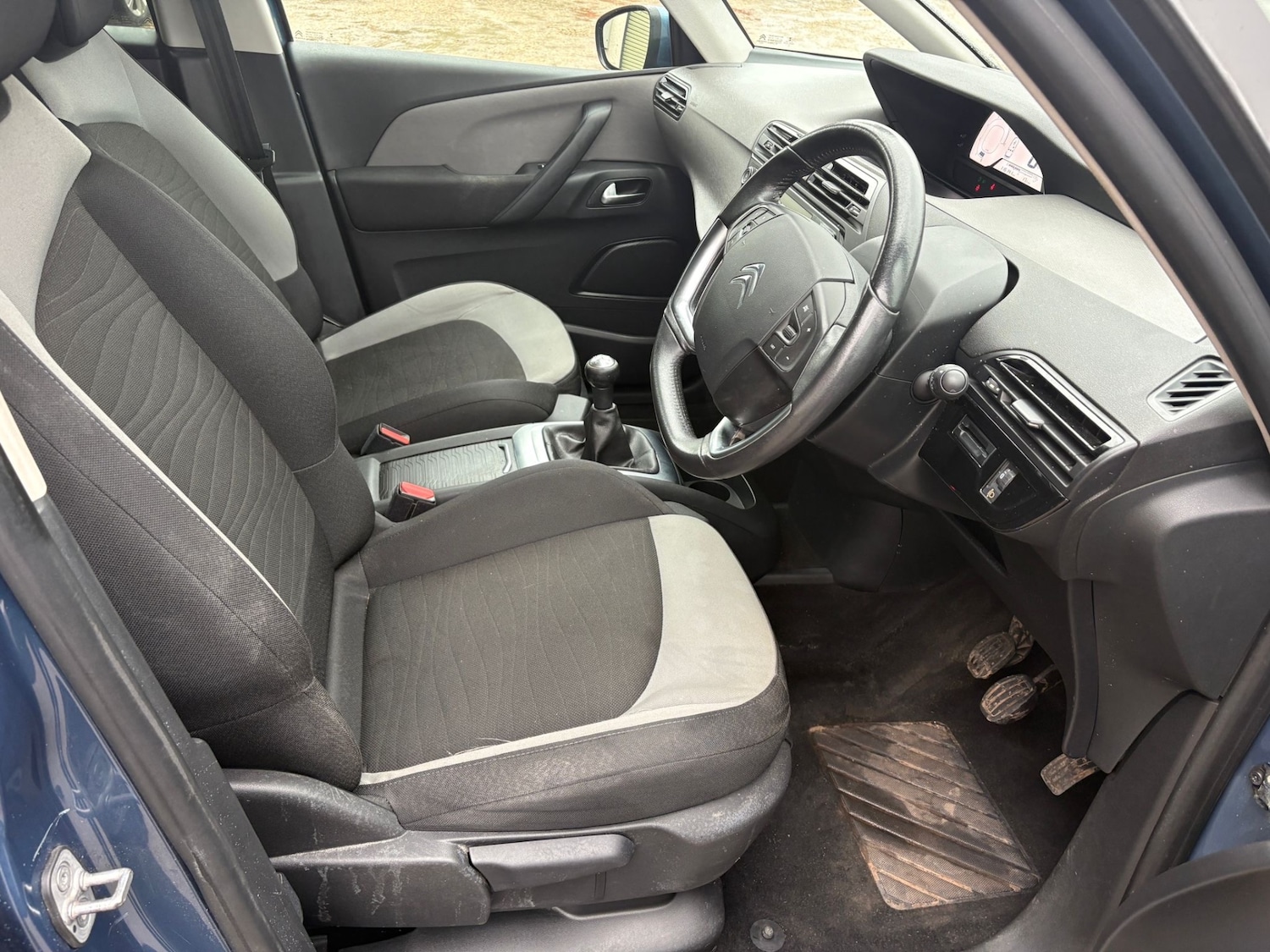 Used Citroen C4 Picasso 2015 for sale - 77693932: Photo 9