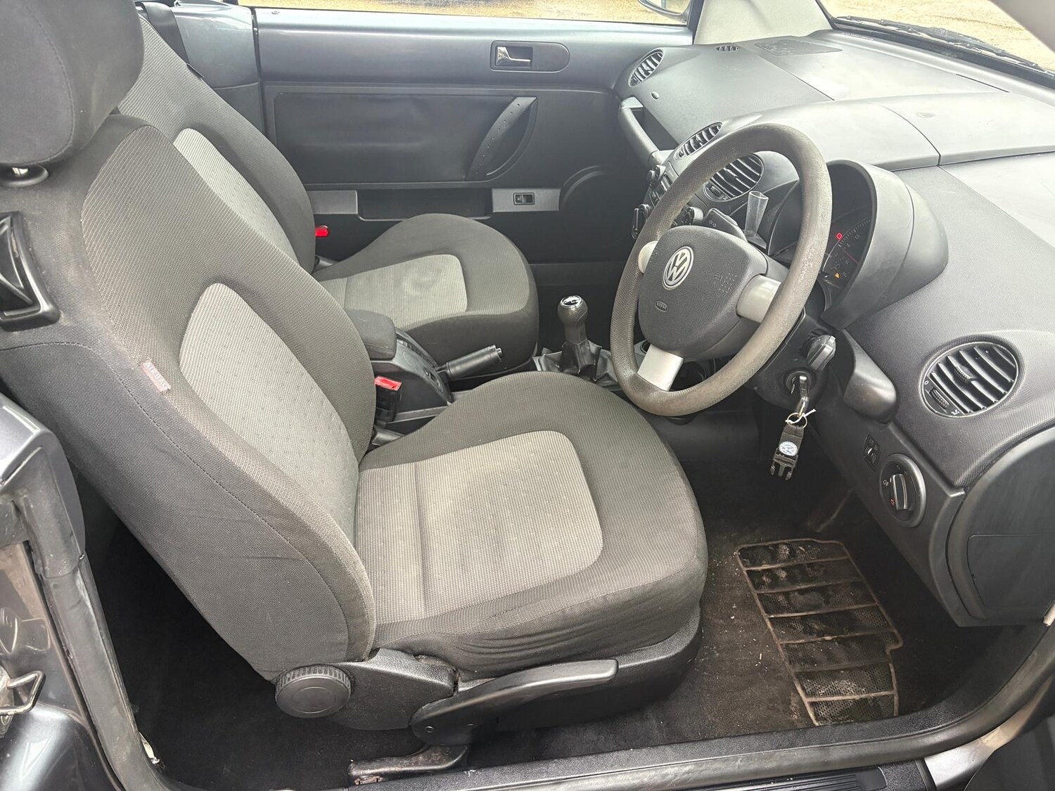 Used Volkswagen Beetle 2006 for sale - 77605539: Photo 11