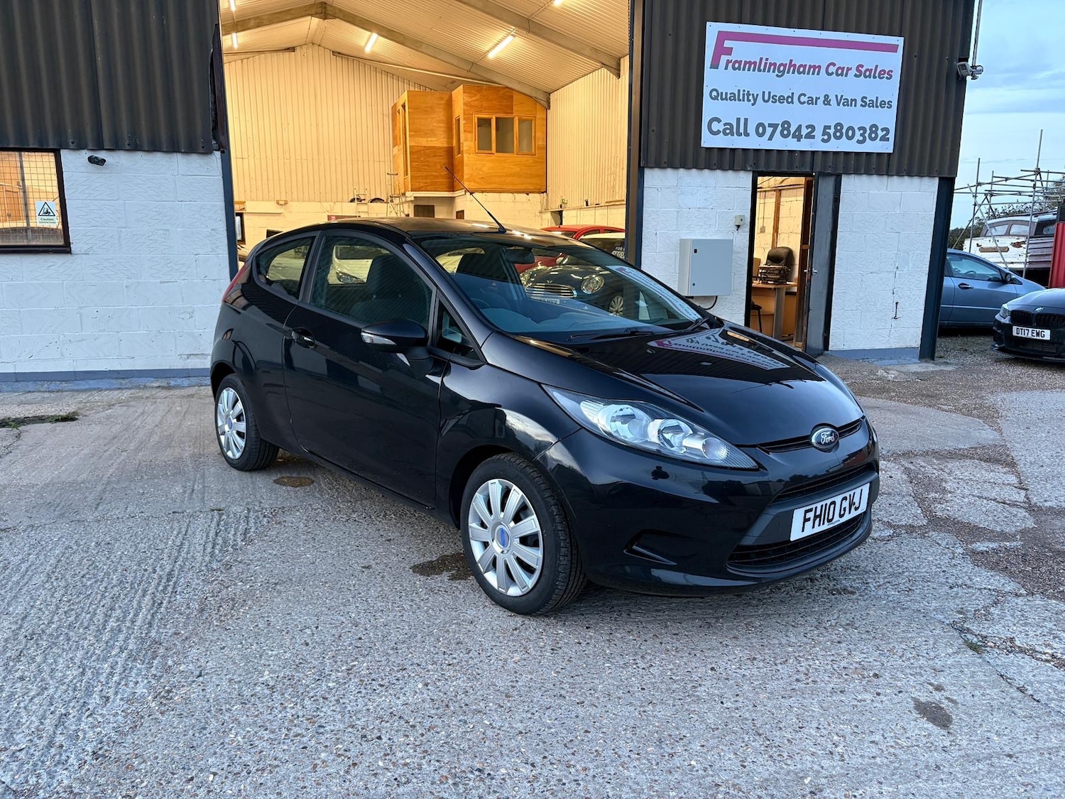 Used Ford Fiesta 2010 for sale - 76651088: Photo 2