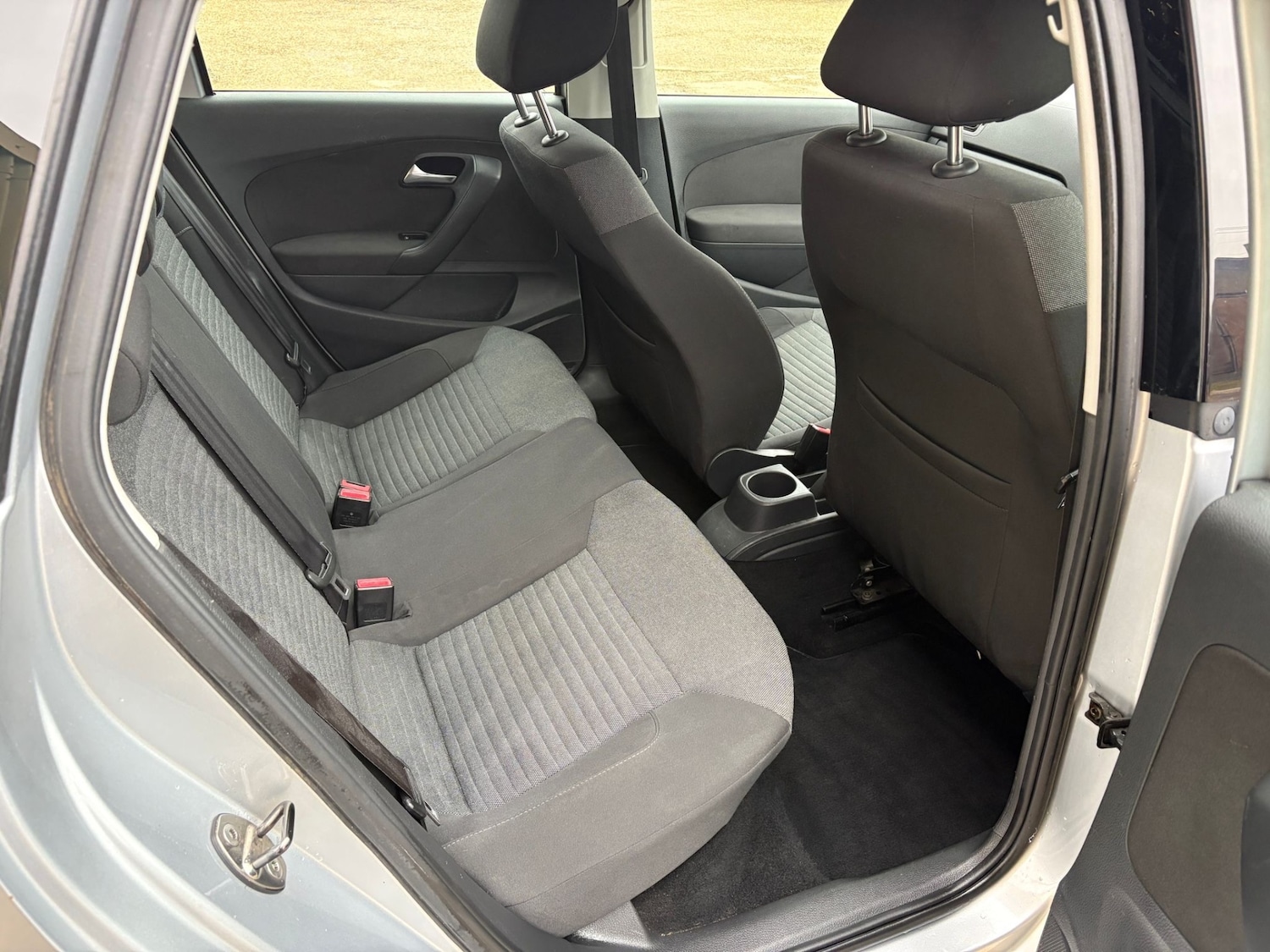 Used Volkswagen Polo 2010 for sale - 77384976: Photo 9