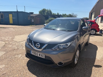 Used Nissan Qashqai 2015 for sale - 79469428: Photo