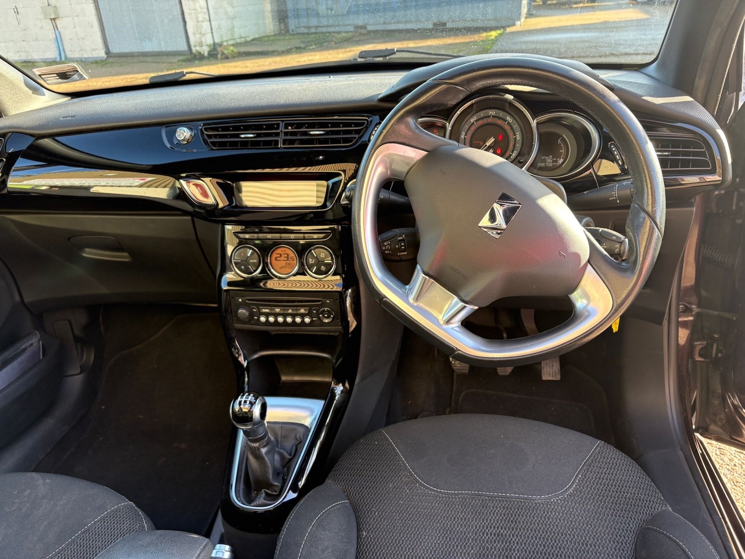 Used Citroen DS3 2014 for sale - 76785301: Photo 13