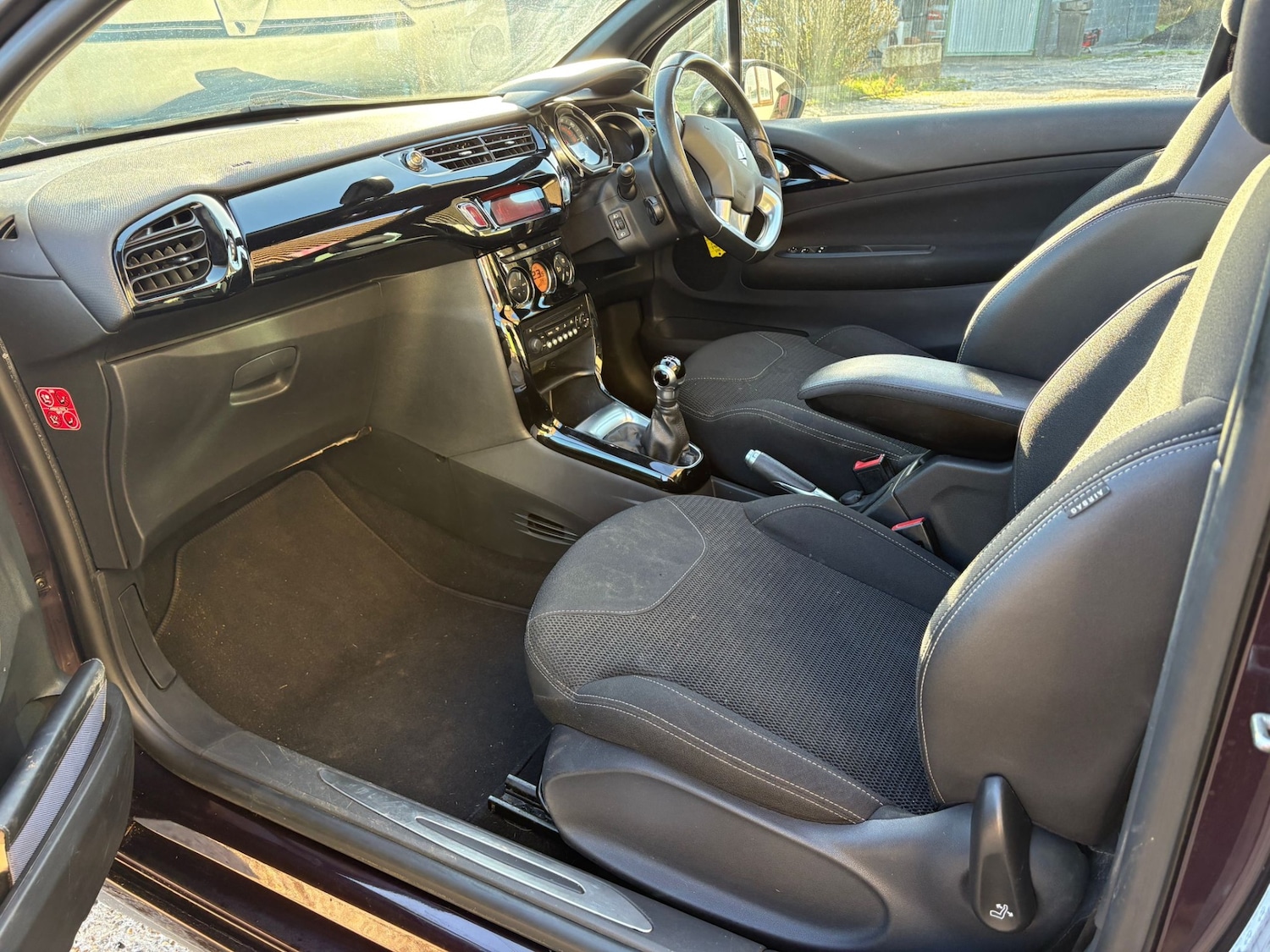 Used Citroen DS3 2014 for sale - 76785301: Photo 14