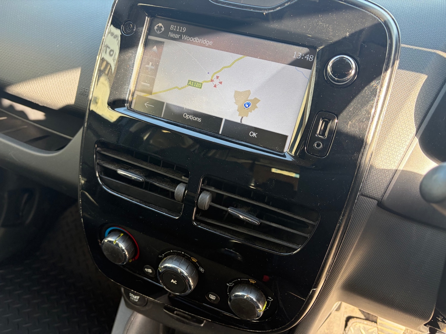 Used Renault Clio 2013 for sale - 77665379: Photo 14