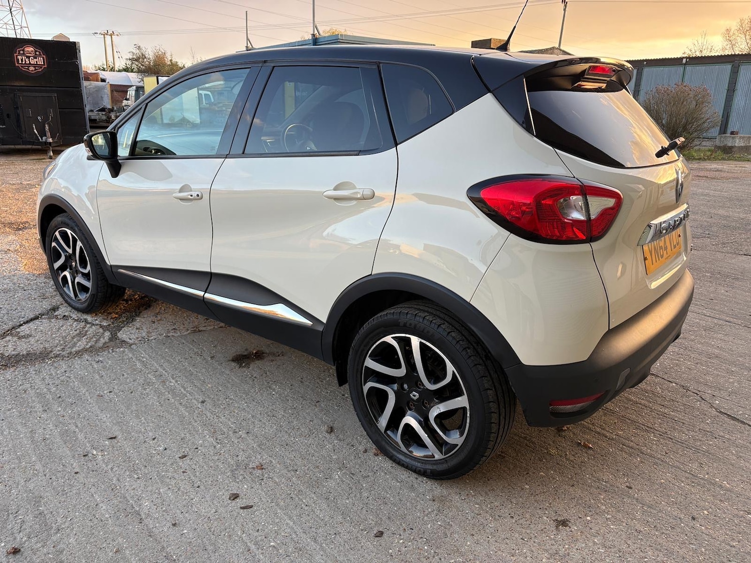 Used Renault Captur 2014 for sale - 76651013: Photo 5