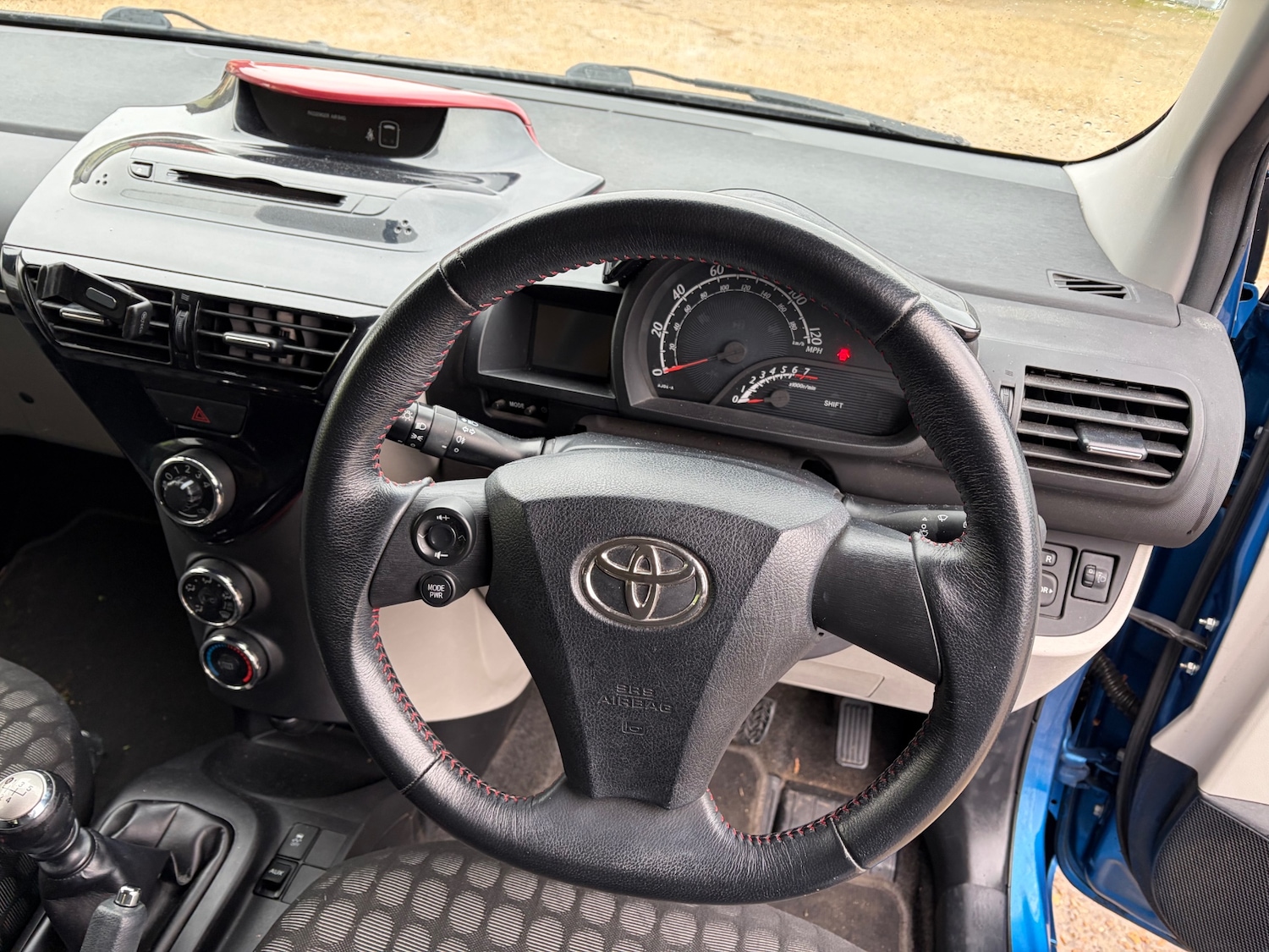 Used Toyota IQ 2011 for sale - 76699629: Photo 8