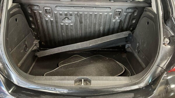 Used Vauxhall Corsa 2017 for sale - 76240206: Photo 8