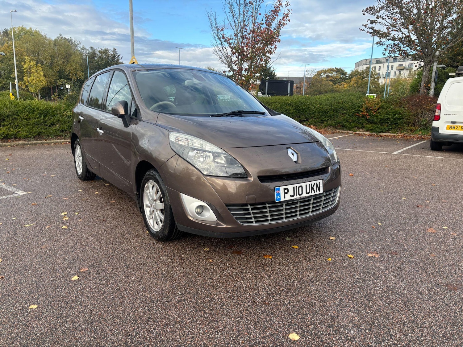 Used Renault Grand Scenic 2010 for sale - 76377288: Photo 1