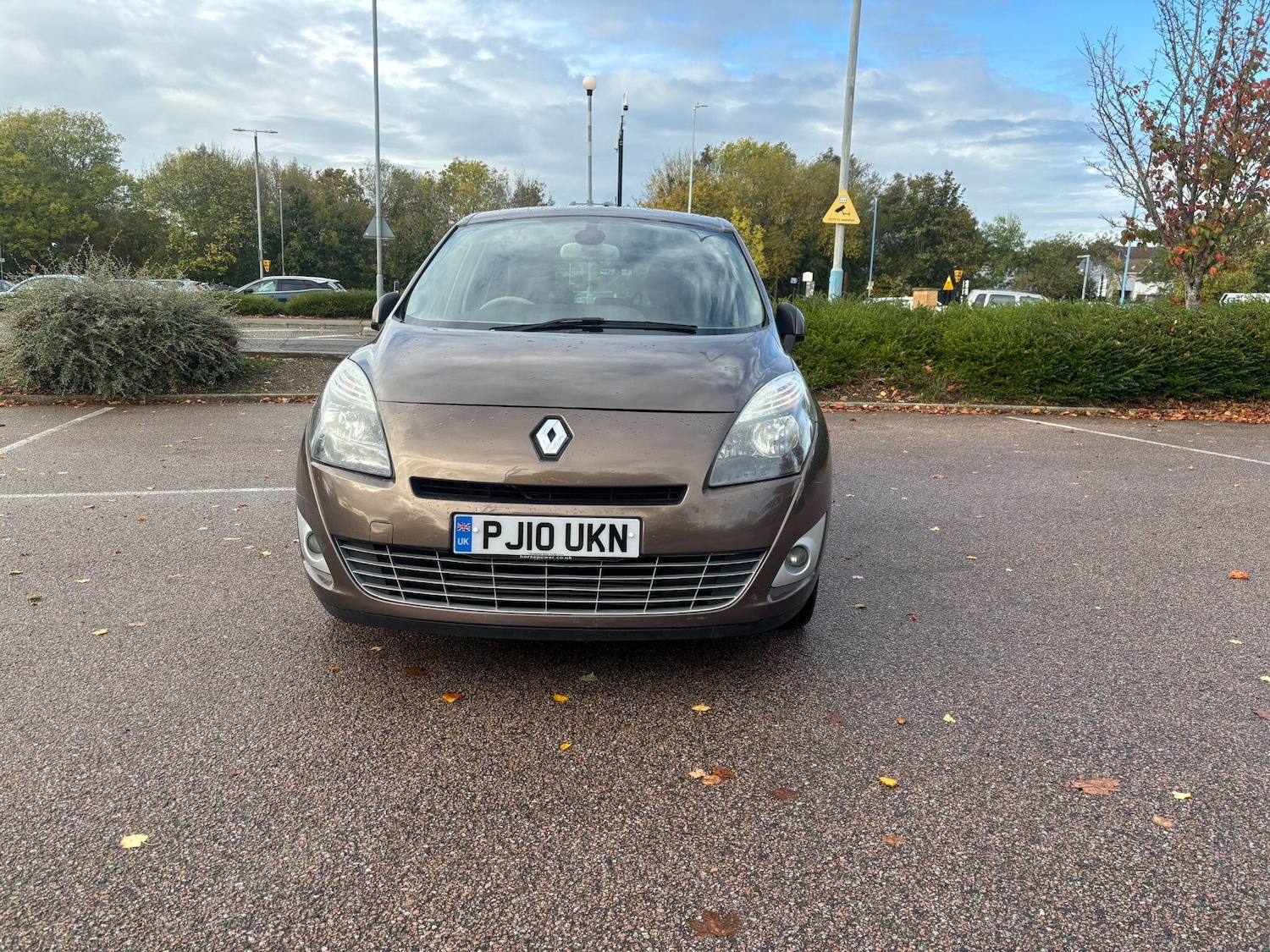 Used Renault Grand Scenic 2010 for sale - 76377288: Photo 2