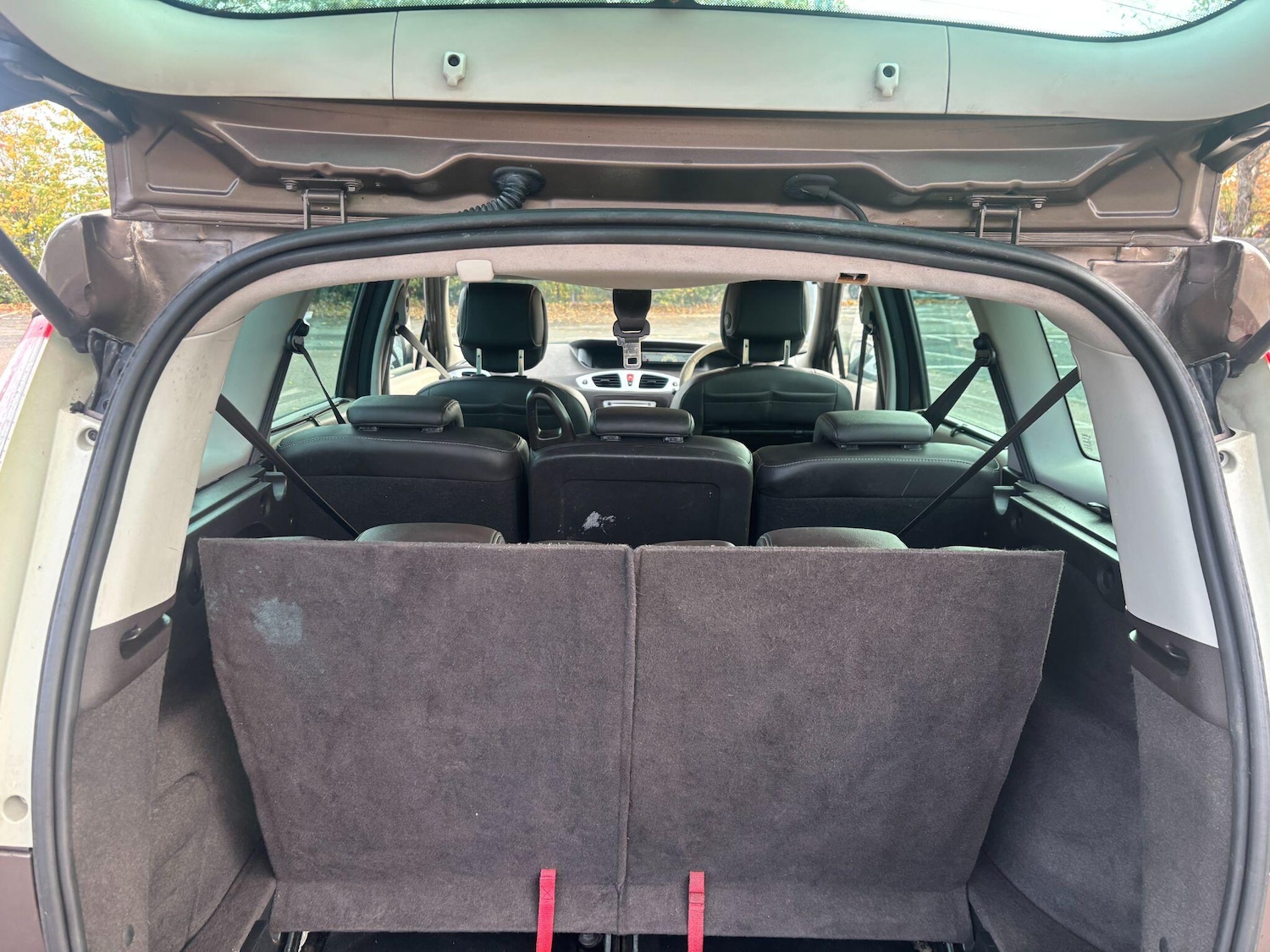 Used Renault Grand Scenic 2010 for sale - 76377288: Photo 21