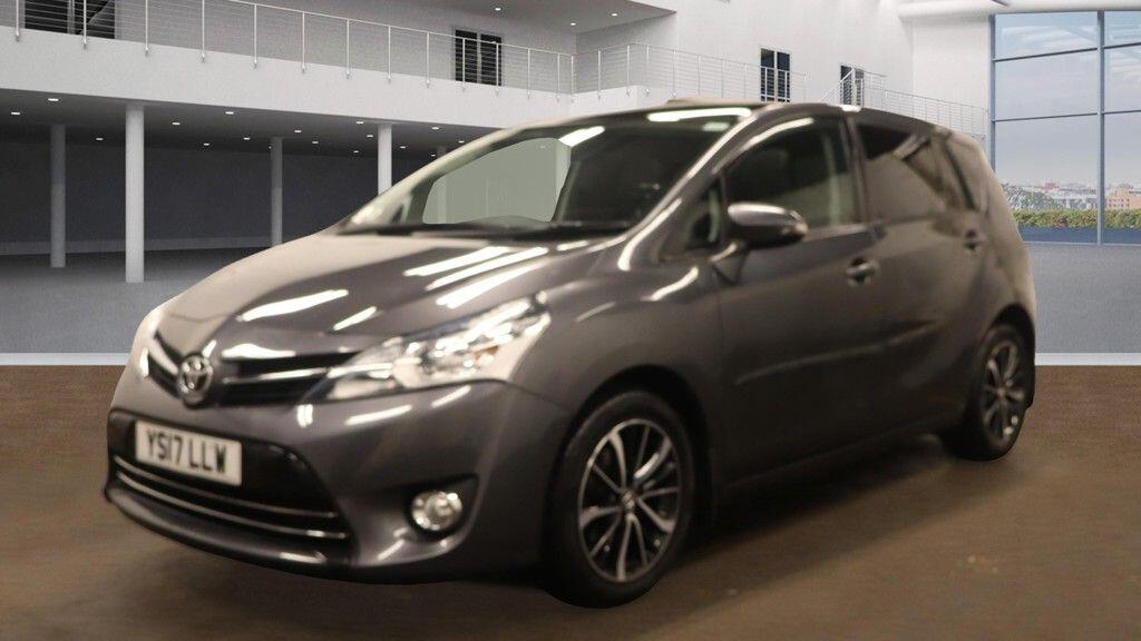 Used Toyota Verso 2017 for sale - 76802349: Photo 3