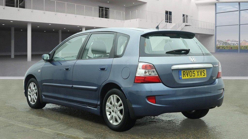 Used Honda Civic 2005 for sale - 77925740: Photo 3