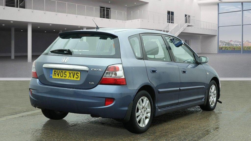 Used Honda Civic 2005 for sale - 77925740: Photo 5