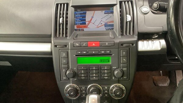 Used Land Rover Freelander 2011 for sale - 76239035: Photo 12