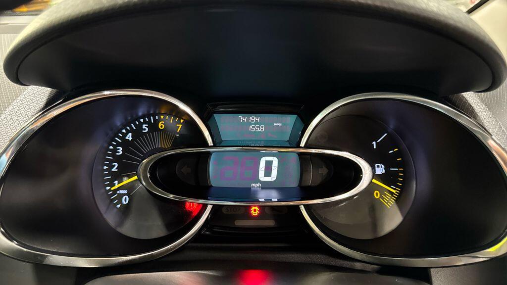 Used Renault Clio 2013 for sale - 76238895: Photo 11