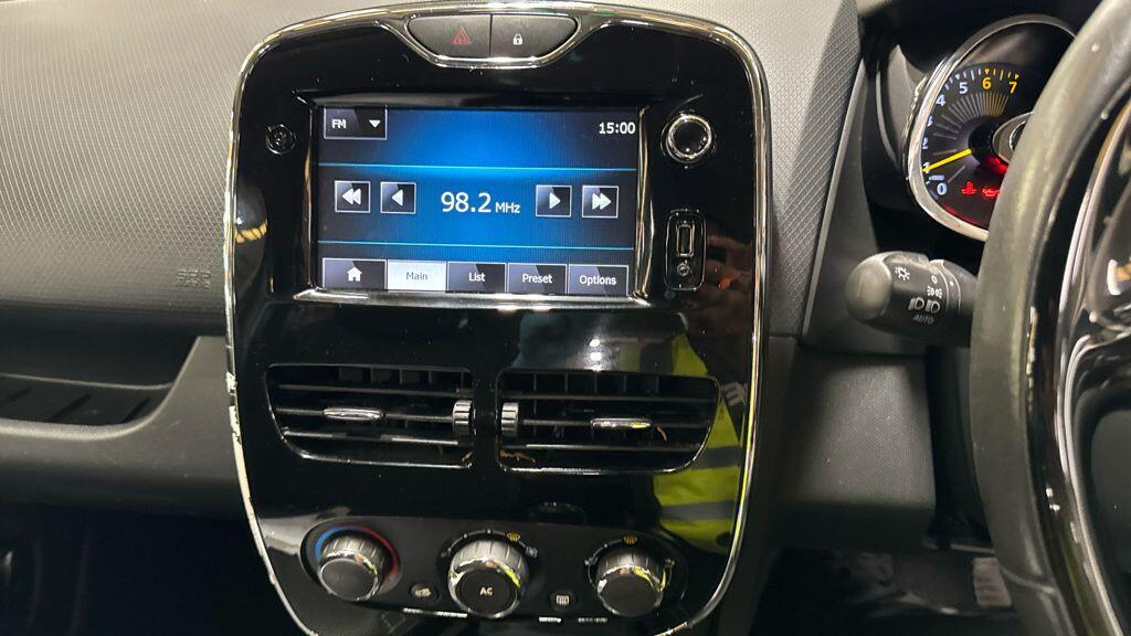 Used Renault Clio 2013 for sale - 76238895: Photo 12