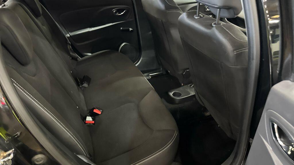 Used Renault Clio 2013 for sale - 76238895: Photo 9