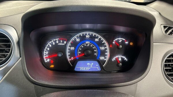 Used Hyundai i10 2019 for sale - 76239854: Photo 11