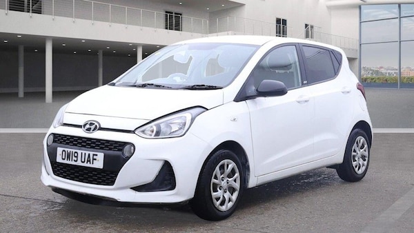 Used Hyundai i10 2019 for sale - 76239854: Photo 2