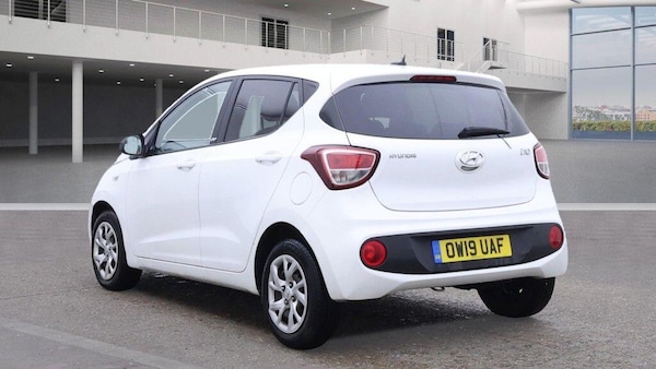 Used Hyundai i10 2019 for sale - 76239854: Photo 3