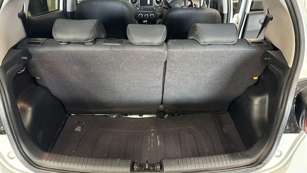 Used Hyundai i10 2019 for sale - 76239854: Photo 8