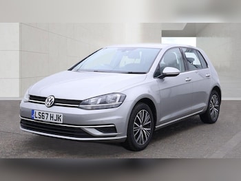 Used Volkswagen Golf 2017 for sale - 79532261: Photo
