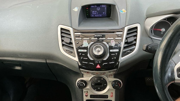 Used Ford Fiesta 2011 for sale - 76122614: Photo 12