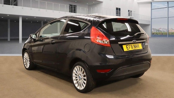 Used Ford Fiesta 2011 for sale - 76122614: Photo 4