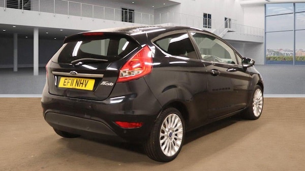 Used Ford Fiesta 2011 for sale - 76122614: Photo 5