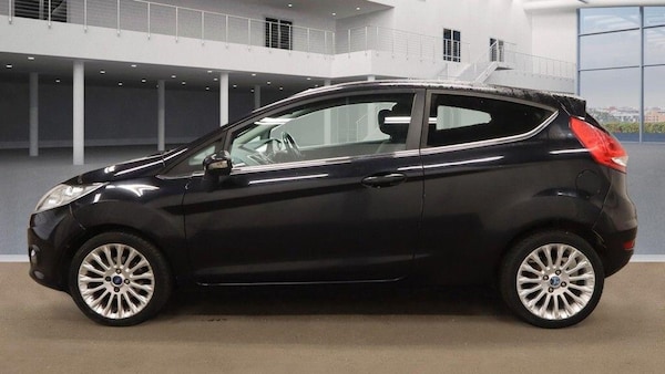 Used Ford Fiesta 2011 for sale - 76122614: Photo 7