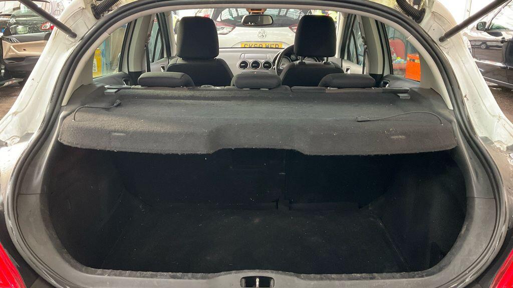 Used Peugeot 308 2013 for sale - 77783897: Photo 8