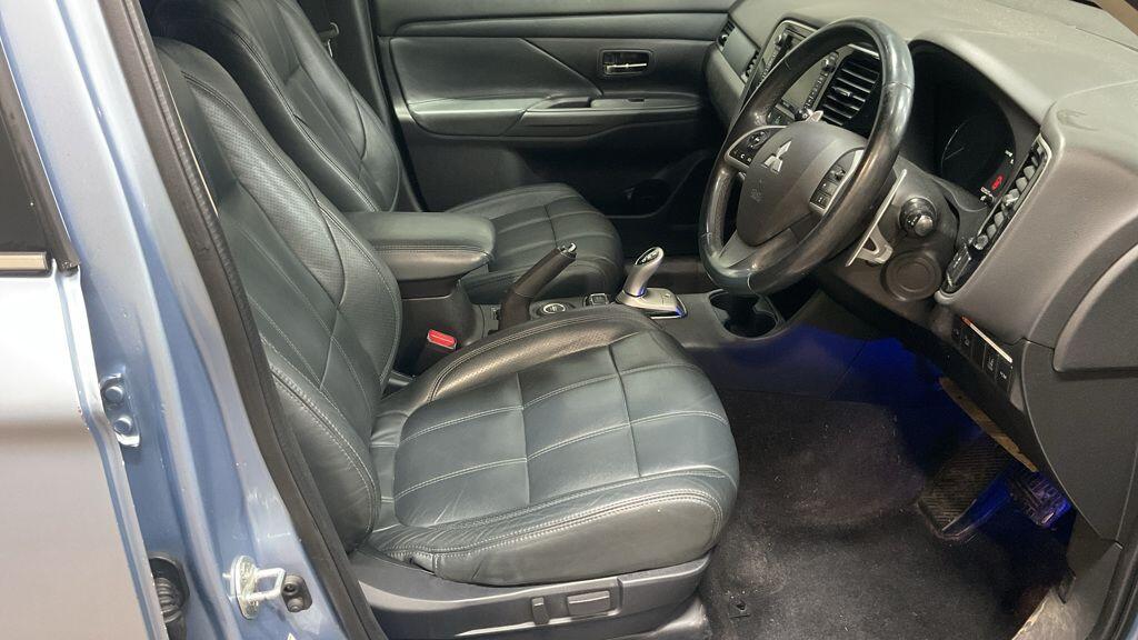 Used Mitsubishi Outlander 2015 for sale - 78006585: Photo 8