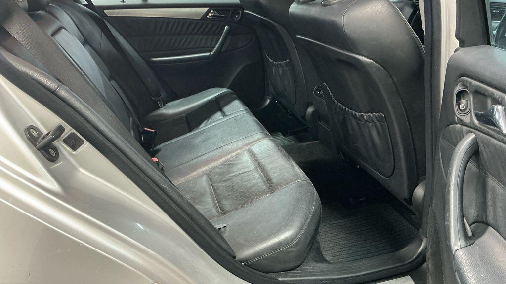 Used Mercedes-Benz C Class 2004 for sale - 77783972: Photo 9